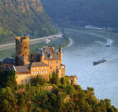 Burg Katz Castle above the German town of St. Goarshausen and the Rhine River